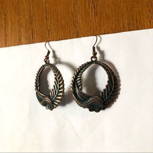 Gothic Antique Style Hoop Earrings (A)94 - Picture 3 of 4